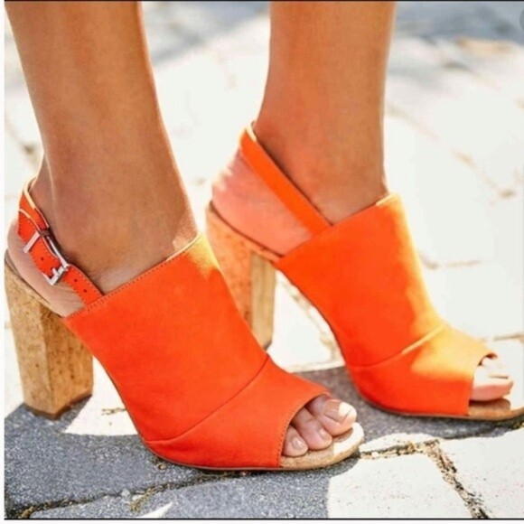 BCBGeneration Loriah Open Toe Heeled Sandals - Picture 2 of 8